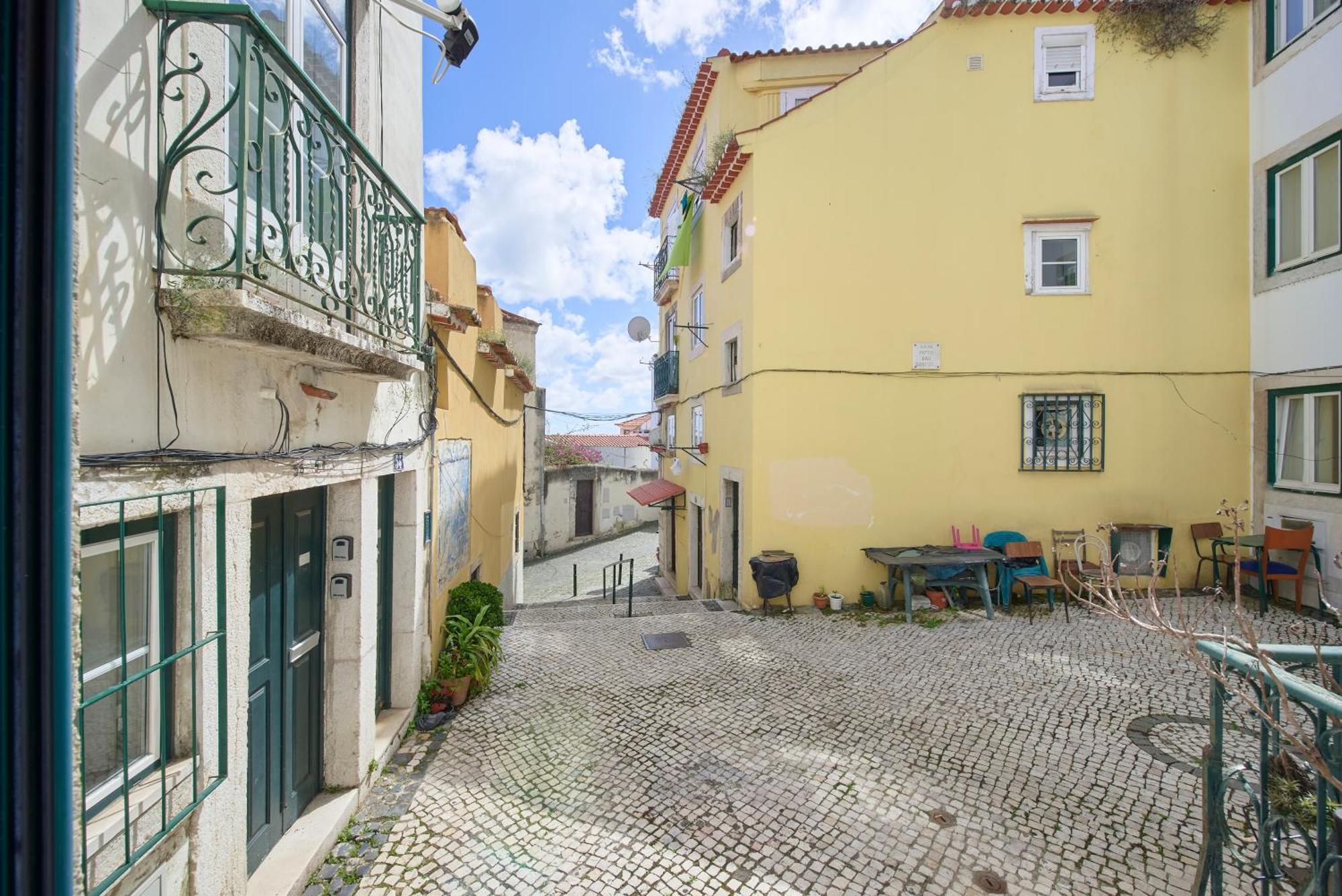 Alfama Soul Experience, By Timecooler Apartment