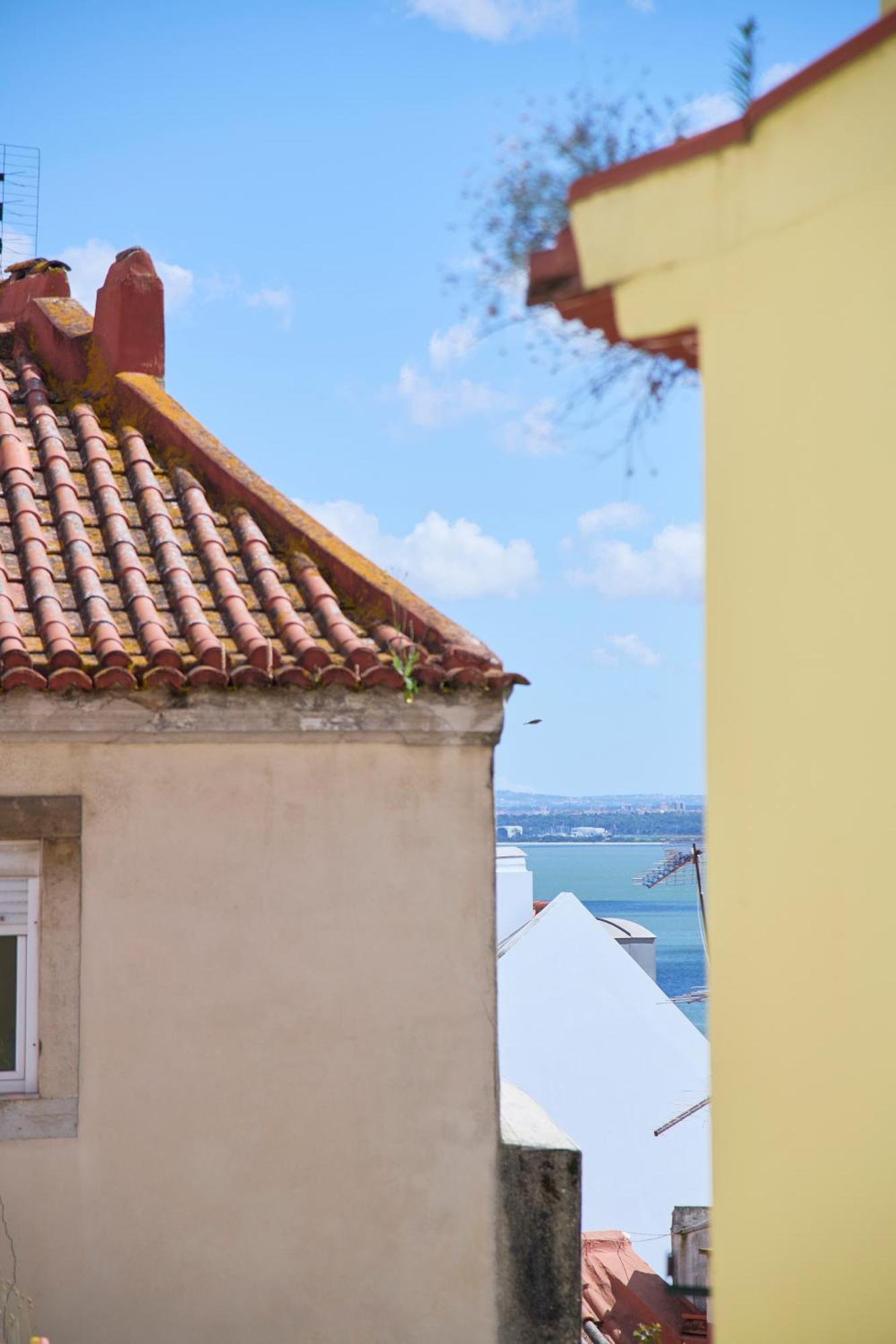 Alfama Soul Experience, By Timecooler Apartment